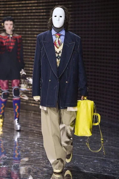 Look 13